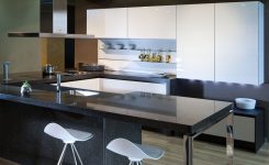 ¿Trabajando en una reforma? Descubre cuál es el mejor material para cocinas